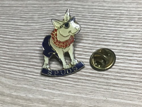Pins spuds budweiser chien - pins,