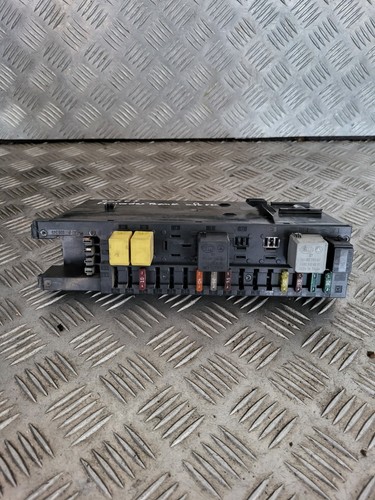 Boitier fusible mercedes - boitier,