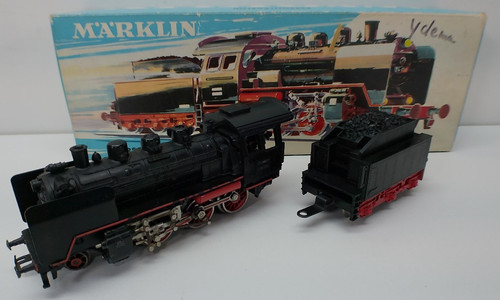 Locomotive train miniature - locomotive,