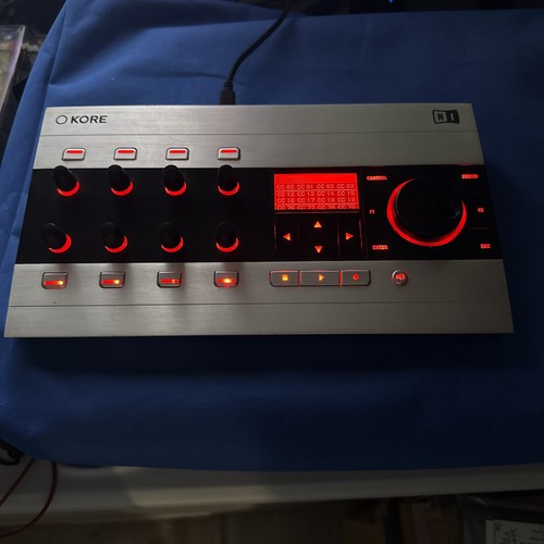 Native instruments kore - 2, usb