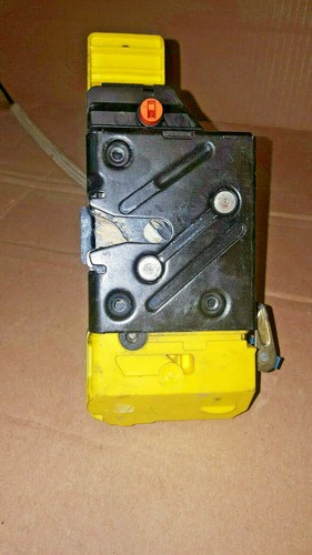 Gache serrure porte arrière - gache,