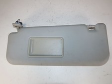 pare-soleil gauche toyota