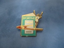 Pin's VANDYSTADT  . Sportives. FUJIJ .éditions .VERT   .ARTHUS BERTRAND..