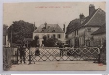 Saint Parres les Vaudes (Aube) - Le Chateau, Passage a Niveau, Garde barrière