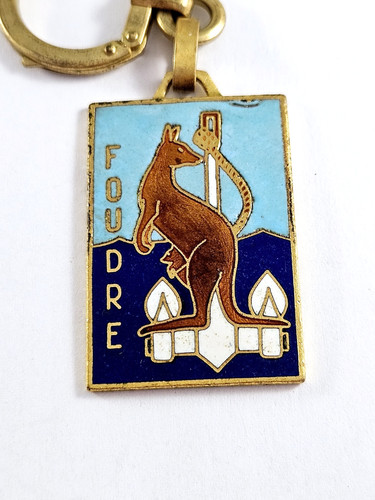 Porte cles augis - -,