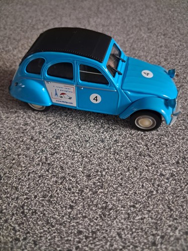 2cv roues sous parapluie - 2cv,