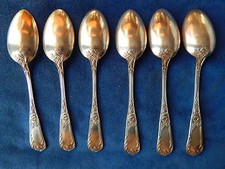 CUILLERES EN METAL ARGENTE /