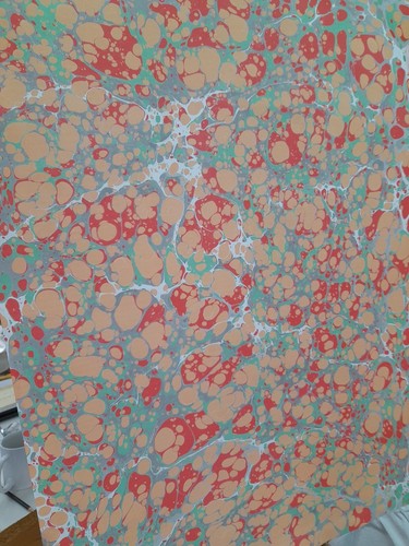 Papier marbré cuve de - à,