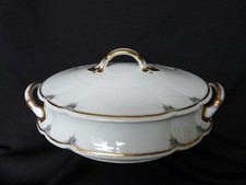 Soupière en porcelaine de