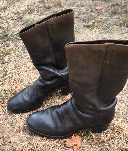 Paire bottines cloutées