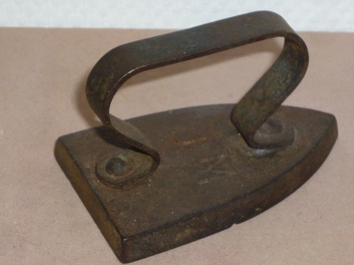 Jouet ancien fer repasser - fer,
