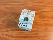 disjoncteur différentiel MERLIN GERIN DPN VIGI C16 avec bloc auxiliaire MX+OF