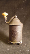 Moulin a poivre en argent