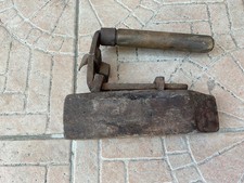 Fer à repasser très ancien