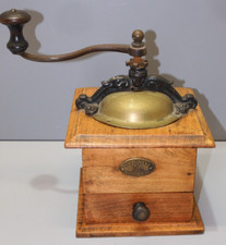 - JOLI ANCIEN MOULIN A CAFE