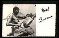 CPA Nackte Afrikanerin avec einem Korb 