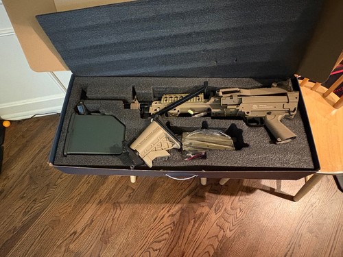 M249 airsoft gun - airsoft,