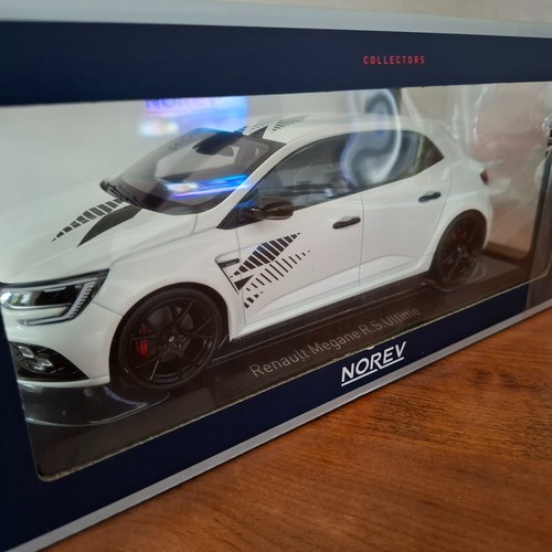 Renault mégane ultime - 4, rs