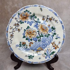 Assiette plate en faïence de Gien, Coq et pivoine, décor japonisant peint main