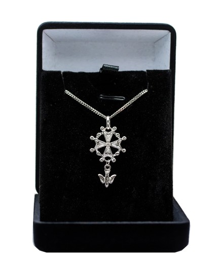 Pendentif croix huguenote