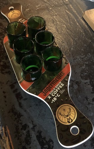 Plateau shots jagermeister - à,