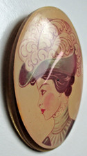 Ancienne broche celluloïd