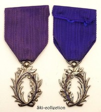 Chevalier Ordre de Palmes Académiques. Argent 800°. France