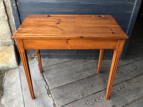 Petit bureau écolier ancien - petit,