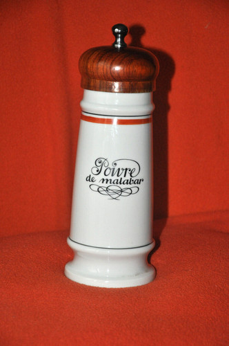Poivrier porcelaine auteuil - poivrier,