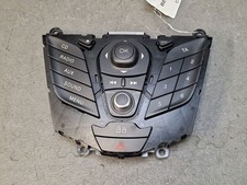 Facade commande autoradio - Ford Fiesta de nov 2012 à sept 2017 - AV1T18K811CC