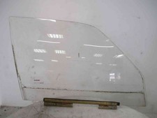 Glace porte avant droite Peugeot 305 BREAK 920216