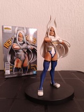 Figurine Rumi Usagiyama avec