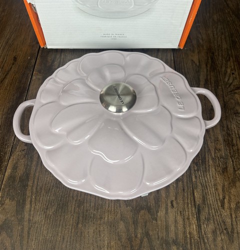 Creuset signature petal - creuset,