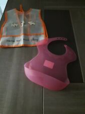 Lot de 2 bavoirs  plastique