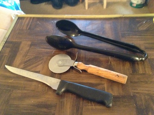 Small pizza cutter tongs and - pizza,