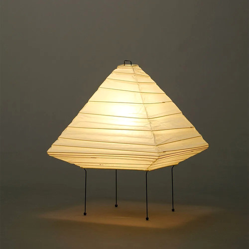 Isamu noguchi akari - akari, table