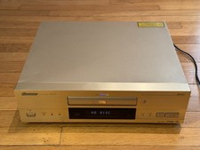 LECTEUR CD / DVD PIONEER DV-717 ZONE 2 COULEUR CHAMPAGNE SANS TELECOMMANDE