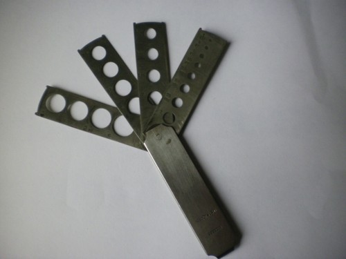 Calibreur ancien pour - , pierres