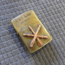 BRIQUET ZIPPO À ESSENCE LAITON ANNÉE 1966 VIETNAM DA NANG 1966-67