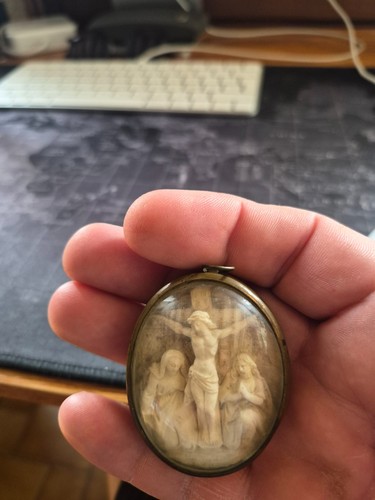 Ancien medaillon reliquaire - ancien,