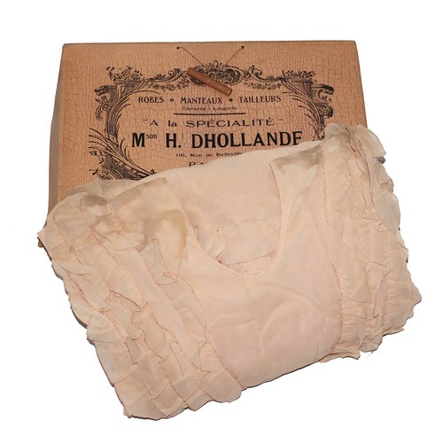 Robe ancienne soie - en,