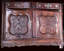 Vends magnifique buffet vaisselier d’époque Louis XV dit "le meuble aux oiseaux"