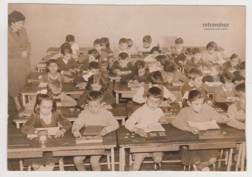 Salle classe jeunes - salle,
