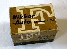 NIKKOR 135mm, boite vide pour