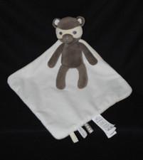 🦝Doudou raton laveur brun OBAIBI OKAIDI mouchoir blanc cape First hero 20 cm 9