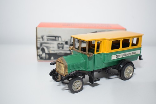 C33 ziss modèle - 1:43, man