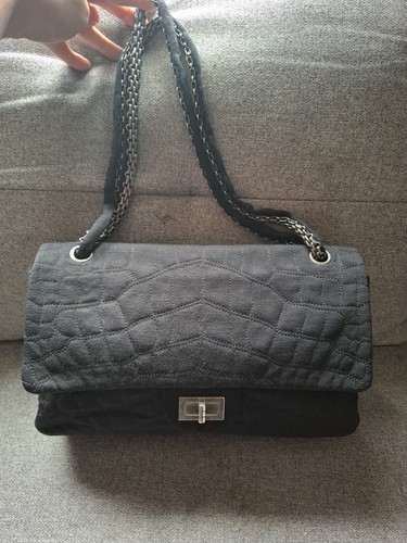 Authentic chanel black quilted - chanel,