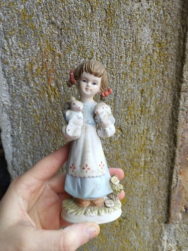 Sculpture statue figurine