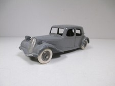 CITROEN TRACTION 11 BL Gris silver Gray par DINKY 24N 1ere Version 1956 au 1/43