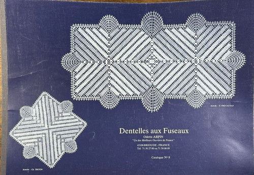 Dentelle aux fuseaux 8 - -,